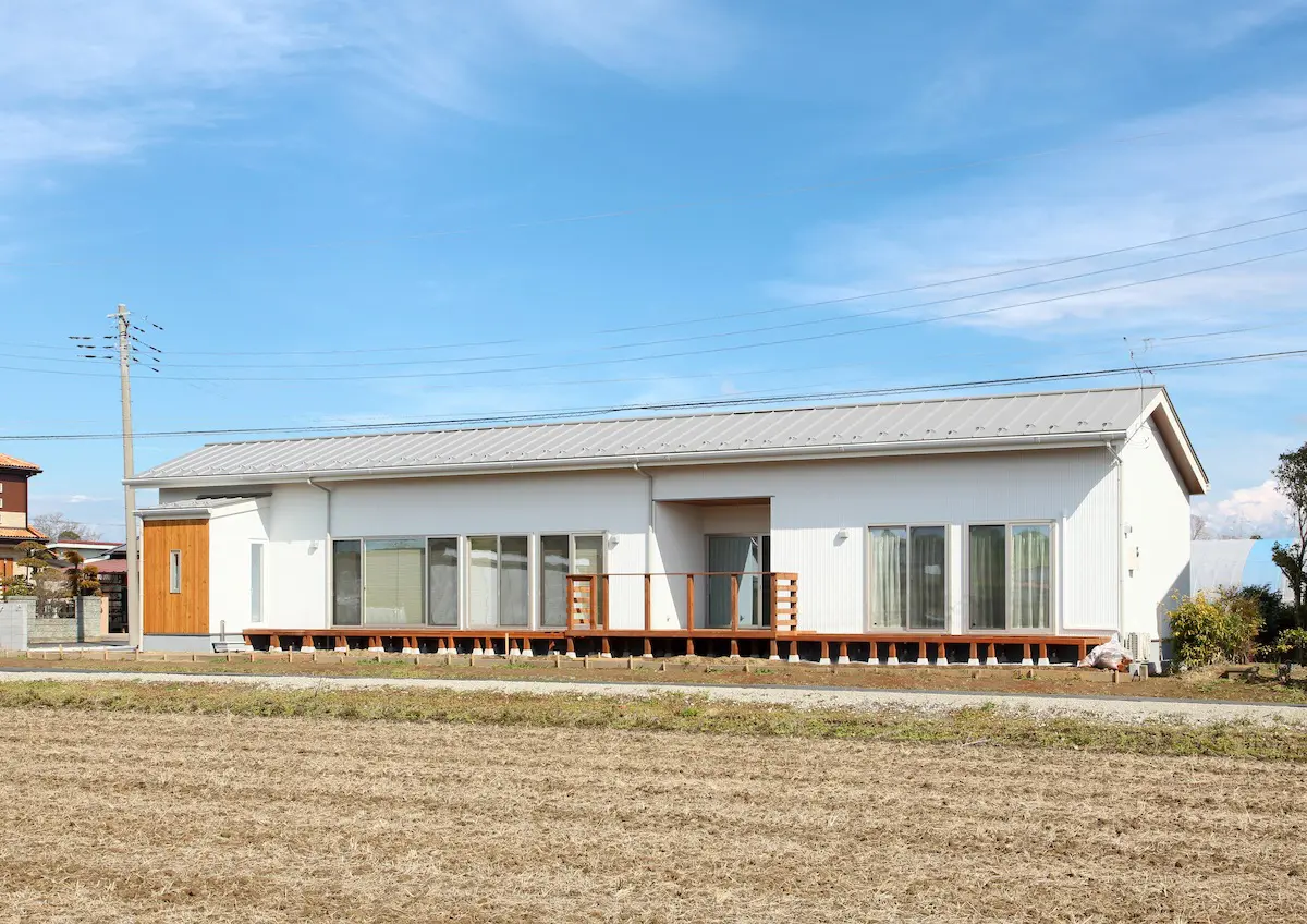 外観｜建築家と建てる理想の平屋住宅を成功させるには｜間取り設計の工夫と理想の建築家の探し方