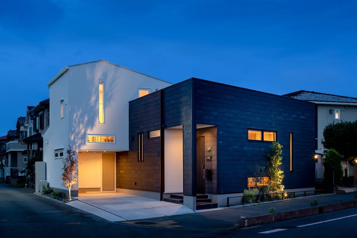 和モダンな平屋は『軒』で差がつく｜屋根・外壁・木目を整える外観設計を解説