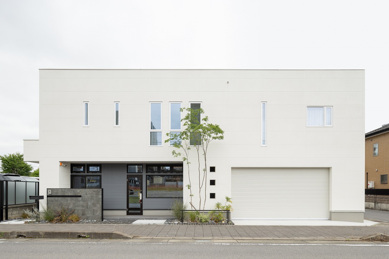 建築家と建てる注文住宅｜茨城県守谷市 A様邸（ビルトインガレージ）